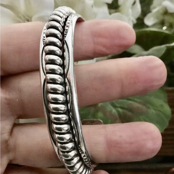 Navajo Nora Tahe 925 Cable & Tooled Three Shank Cuff - Picture 1 of 11